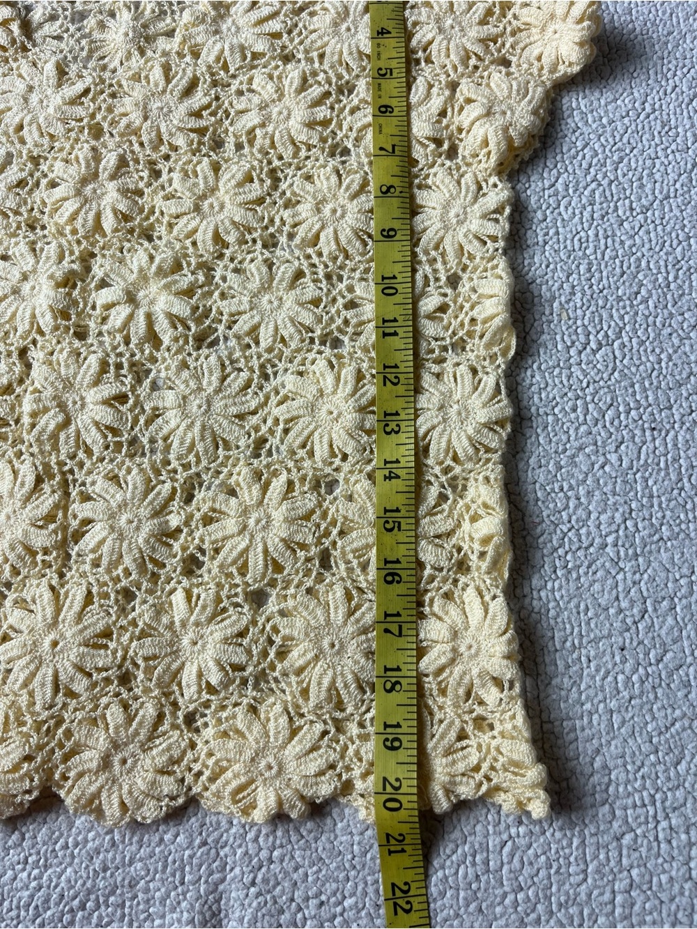 VINTAGE 90S CROCHET HANDMADE FLORAL YELLOW SHORT SLEEVE TOP SIZE SMALL WOMENS - Picture 3 of 4